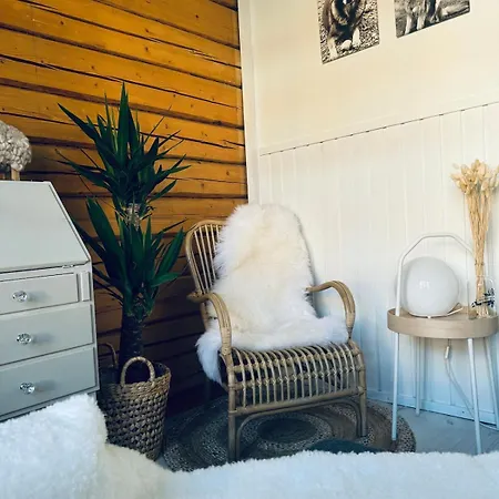 Appartement Idyllinen Puukerrostalo Laehellae Keskustaa *