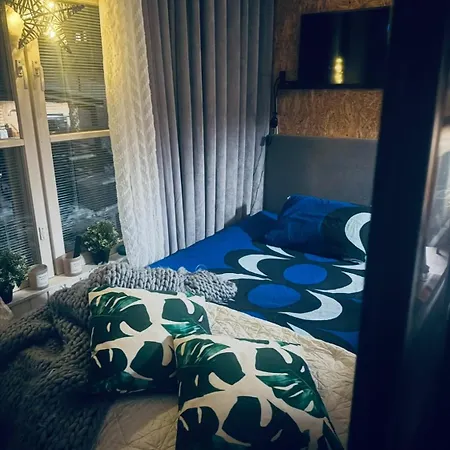 Idyllinen Puukerrostalo Laehellae Keskustaa *